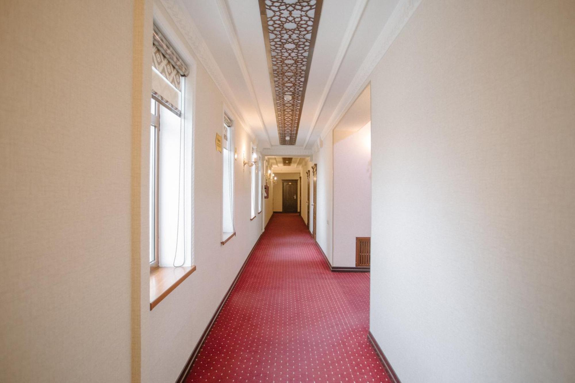 Dendi Plaza Hotel ブハラ エクステリア 写真
