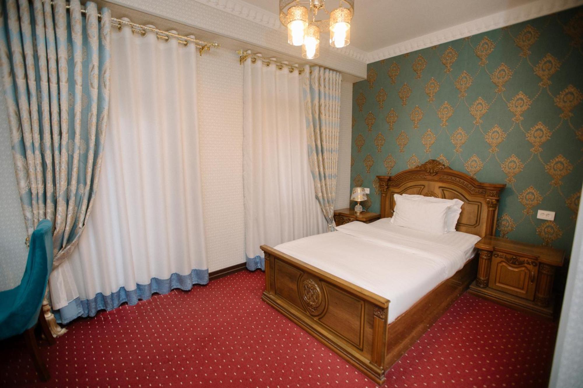 Dendi Plaza Hotel ブハラ エクステリア 写真